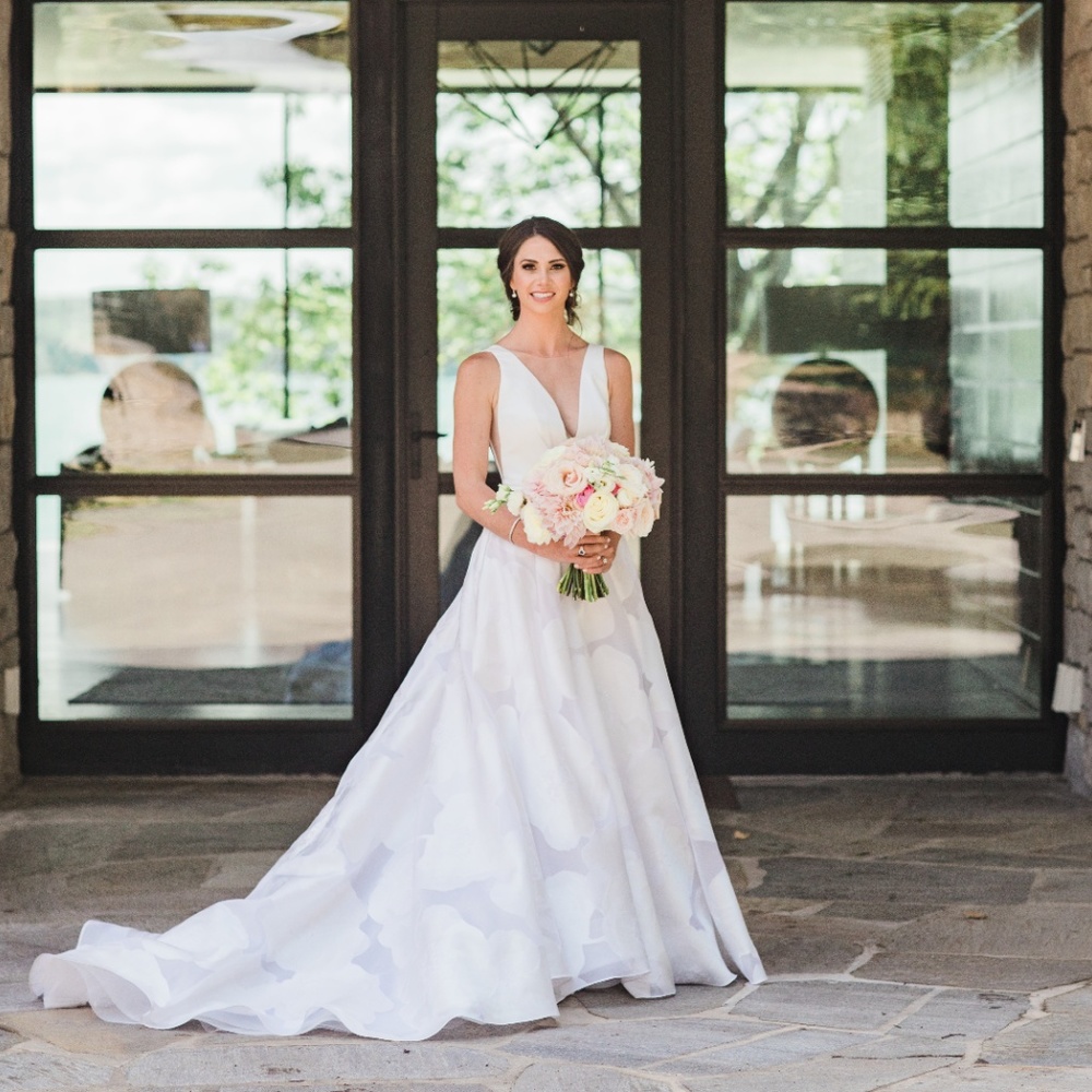 Valentini Barbara Wedding Dress Size 4 - Picture 2 of 8